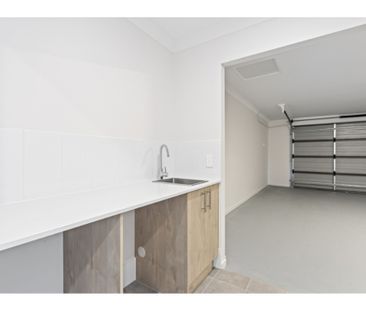 Perfect Balance of Urban Convenience and Natural Charm&excl; - Photo 1