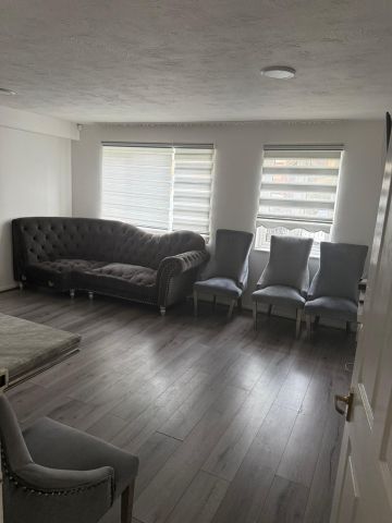 2 Bed Flat, Kingfisher Way, NW10 - Photo 5