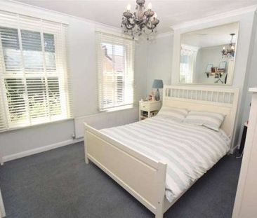 Room in a Shared Flat, Harts Lane, IG11 - Photo 5