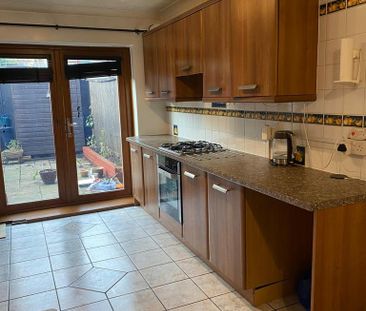 3 bedroom terraced house to rent - Photo 6