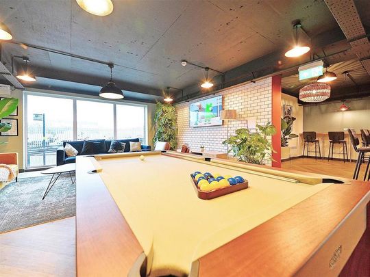 Studio to rent - Photo 1