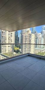 Brand new building Robson st 2 bedroom apartment - Photo 3