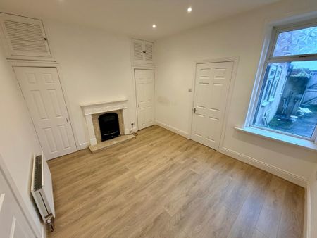 2 bedroom terraced house to rent - Photo 2