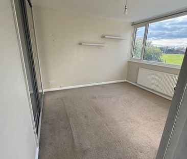 3 Bed Terraced House, Hendre Close, CV5 - Photo 4