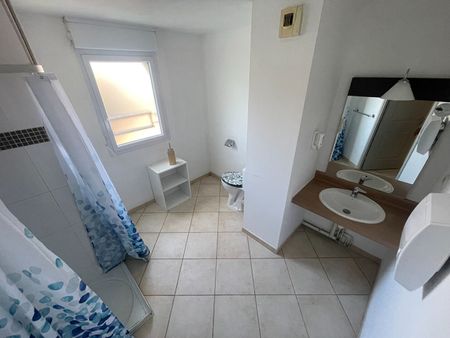 ROUSSET - Type 2 meublé avec terrasse - Photo 2