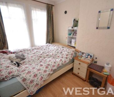 3 Bed - Pitcroft Avenue, Reading - Photo 3