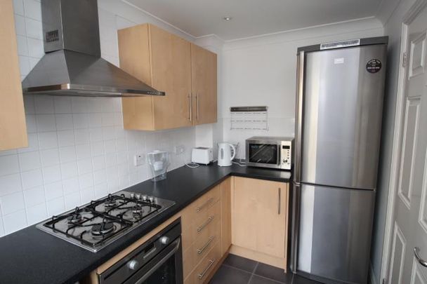 2 bedroom terraced house to rent - Photo 1