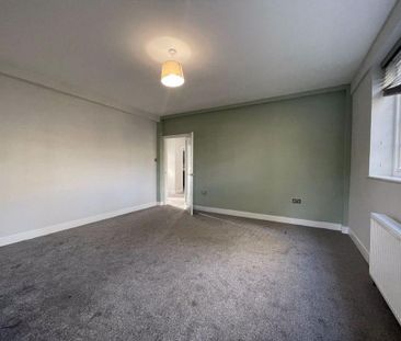 3 bedroom flat to rent - Photo 5