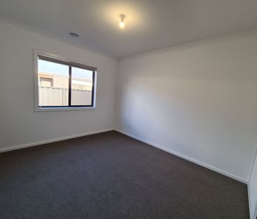 40 Tournament Drive, Mooroopna - Photo 2