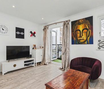 Makepeace Road, London, E11 - Photo 1