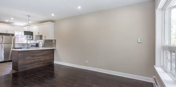 Two Bedroom – Trinity Bellwood’s and Queen St West - Photo 2