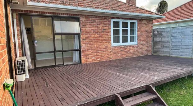 Charming 2BR Home w/ Garden & Deck! - Photo 1