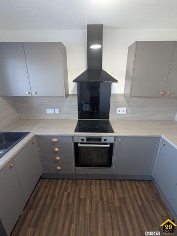 2 bedroom flat to rent - Photo 3