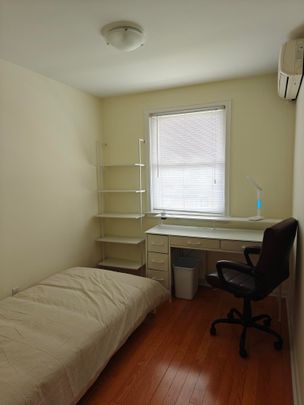 For Lease - 374 Central Park Boulevard Unit# Room #9, Oshawa, Ontario - Photo 1
