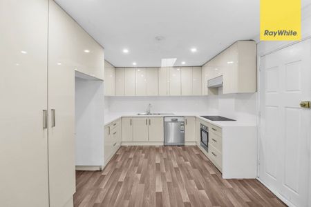 WELL MAINTAINED FAMILY HOME!!! - Photo 4