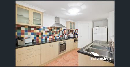 Room available in shared property - Ideal for students. - Photo 5