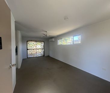 Room for Everyone- Spacious Two-Story Family Home - Photo 4
