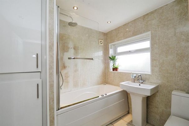 Barrow Lane - Photo 1