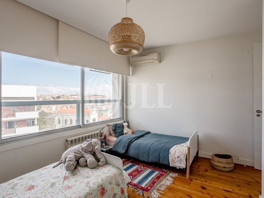 3 bedroom luxury Flat for rent in Lapa, Lisbon - Photo 1