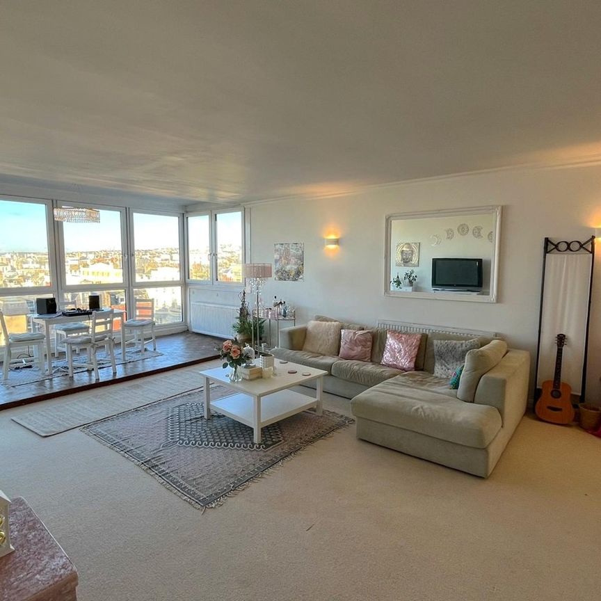 2 Bed Flat, St. Margarets Place, BN1 - Photo 1