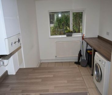4 bedroom house to rent - Photo 2