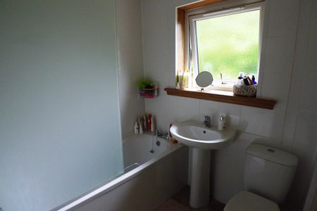 Property to let in St Andrews - Photo 5