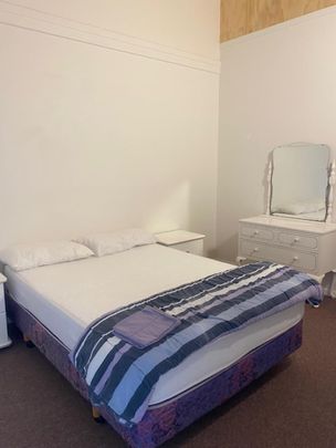 Easy-care staff accommodation - Photo 1
