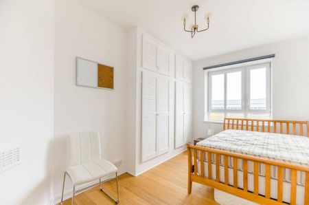3 bedroom flat to rent - Photo 4