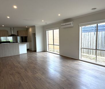 FOUR BEDROOM FAMILY HOME IN CORIYULE ESTATE - Photo 2