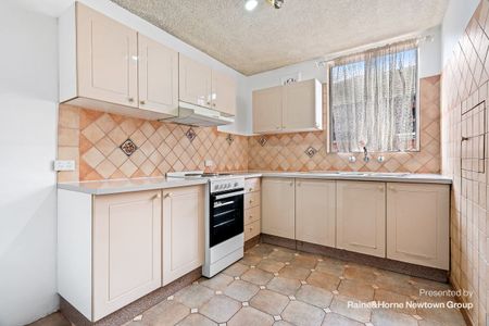 Spacious 2 Bedroom Apartment - Photo 2