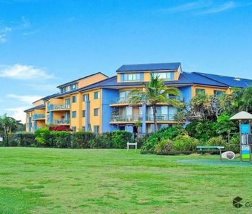 RENOVATED FURNISHED BEACHFRONT APARTMENT WITH POOL - Photo 1