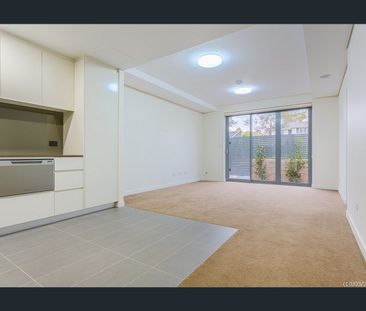 SPACIOUS 61SQM ONE BEDROOM + SEPARATE STUDY WITH PRIVATE BALCONY - Photo 1