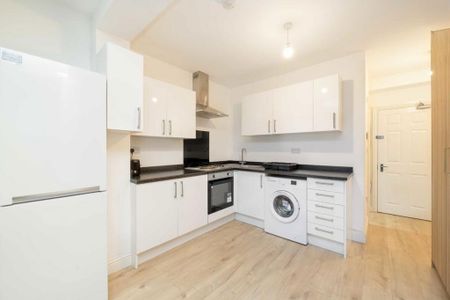 Studio to rent - Photo 3