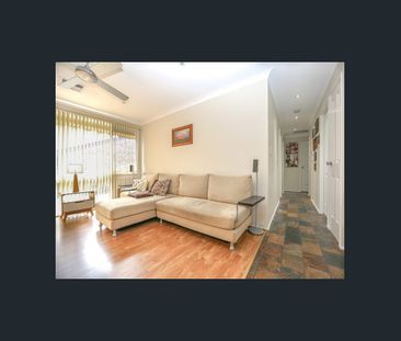 Modern Villa in heart of Ingleburn - Photo 2