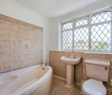 3 bedroom terraced house to rent - Photo 6