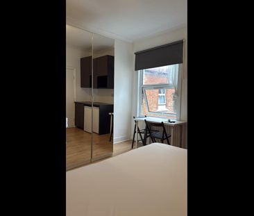 Room in a Shared House, Ivy Road, NW2 - Photo 6