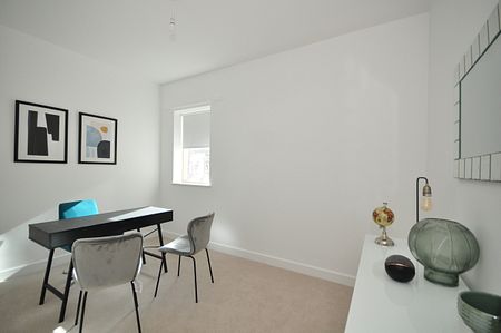 2 bedroom apartment to rent - Photo 2