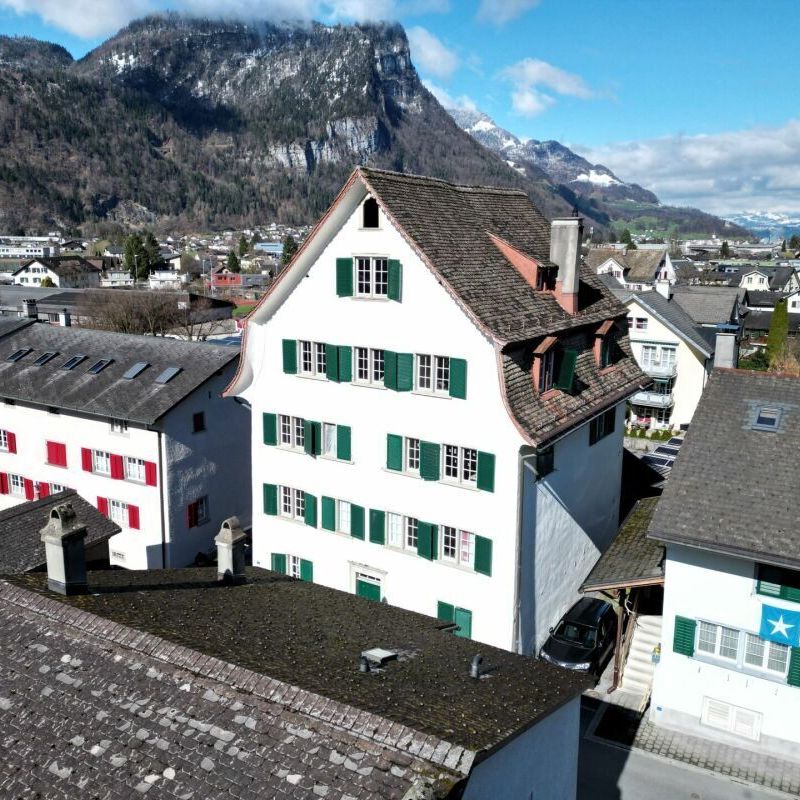 GLÄRNISCHBLICK | appartement rénové de 1,5 pièce dans un emplacement central à Mollis GL - Foto 1