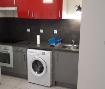 Location Appartement 2 pièces 49m² ISTRES 13800 - Photo 3