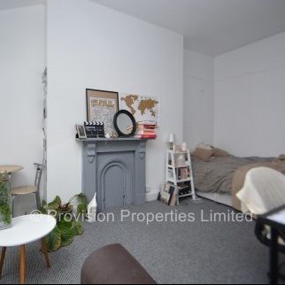 1 Bedroom Flats in Hyde Park - Photo 1