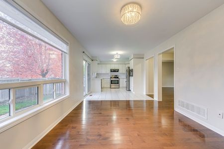 For Lease - 3045 Abernathy Way, Oakville, Ontario - Photo 2