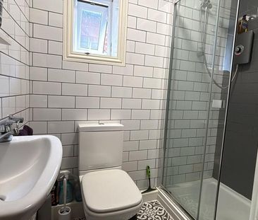 5 bedroom house of multiple occupation to rent - Photo 6