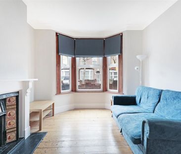 3 Bedroom House - End Terrace To Let - Photo 1