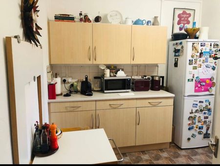 1 Bed Flat, Longberrys, NW2 - Photo 4