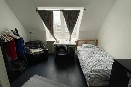 Private Room in Shared Apartment in Södermalm - Photo 3