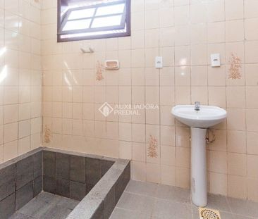 Casa com 3 quartos e 100m² para alugar em Jardim Sabará, Porto Alegre. - Foto 2
