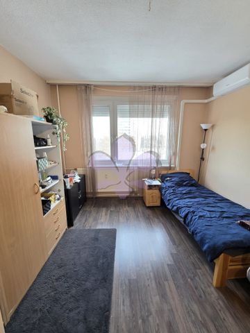 A room for rent for a GIRL near the University Faculties - Photo 2