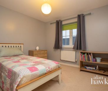 4 bedroom detached house to rent - Photo 4