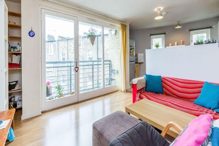 2 bedroom flat to rent - Photo 4