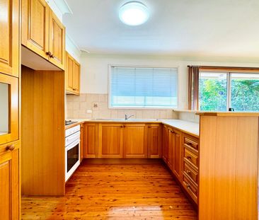 SUNFILLED FAMILY HOME WITHIN MATTHEW PEARCE CATCHMENT - Photo 3